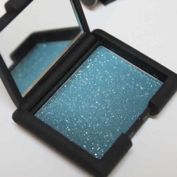NARS eyeshadow in Tropic - Picture 3 of 10
